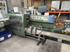 Saddle stitcher machine
